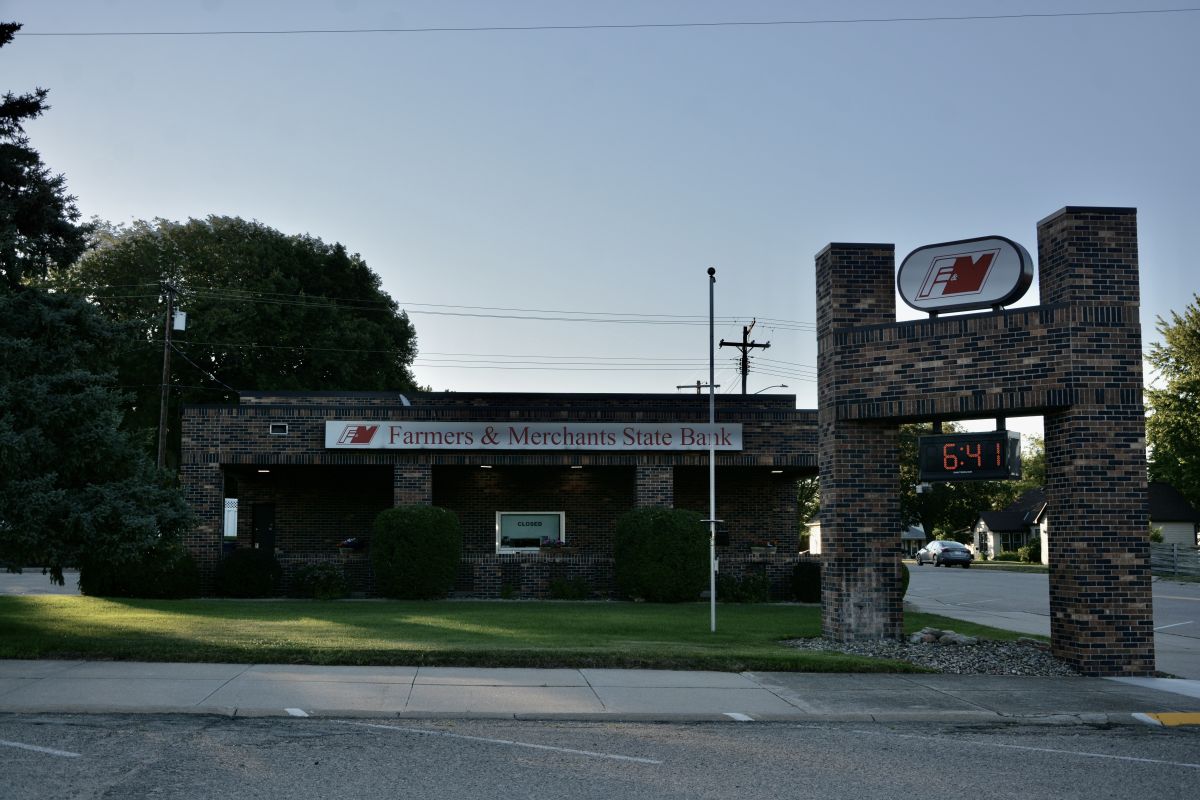 Farmers & Merchants State Bank